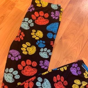 Paw print leggings